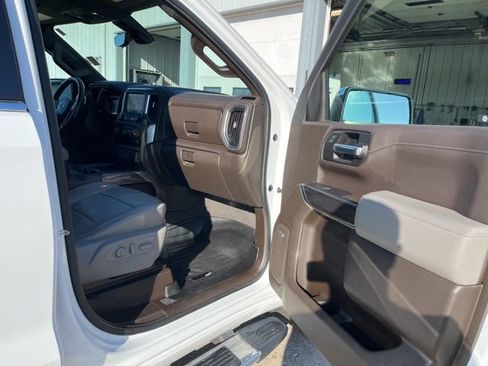 Used 2019 Chevrolet Silverado 1500 LTZ w/ LTZ Premium Package image 16