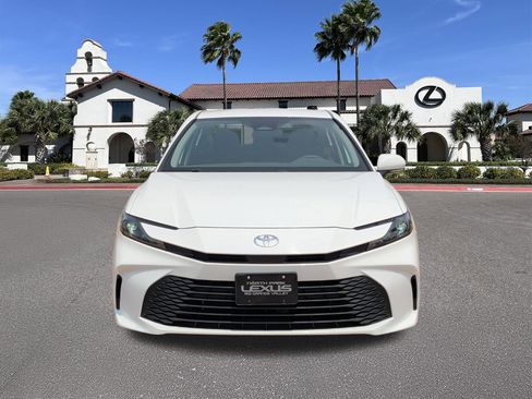 Used 2025 Toyota Camry LE FWD image 6