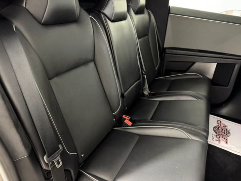 Used 2024 Tesla Cybertruck AWD Crew Cab image 35