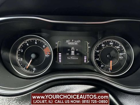 Used 2021 Jeep Cherokee Latitude Plus image 29