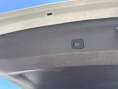 Used 2024 Chevrolet Suburban LT AWD/4WD image 23