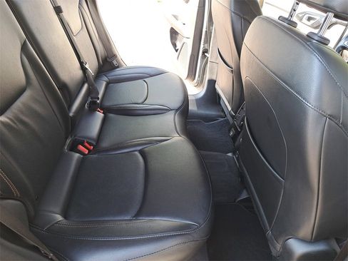 Used 2022 Jeep Compass Limited image 11