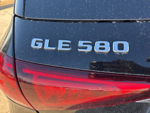 Used 2021 Mercedes-Benz GLE 580 4MATIC image 9