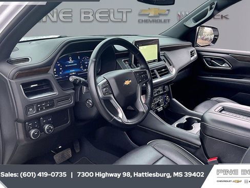 Used 2024 Chevrolet Tahoe Premier AWD/4WD image 12
