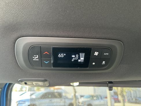 New 2026 Chrysler Pacifica Limited w/ S Appearance Package image 59