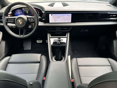 New 2025 Porsche Macan 4S Electric image 15