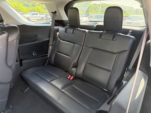 Used 2021 Ford Explorer XLT w/ Equipment Group 202A AWD/4WD image 16