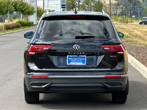Used 2024 Volkswagen Tiguan Wolfsburg Edition AWD/4WD image 4