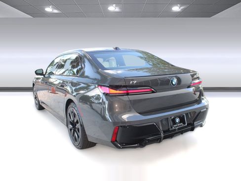 New 2026 BMW i7 eDrive50 w/ M Sport Package image 3