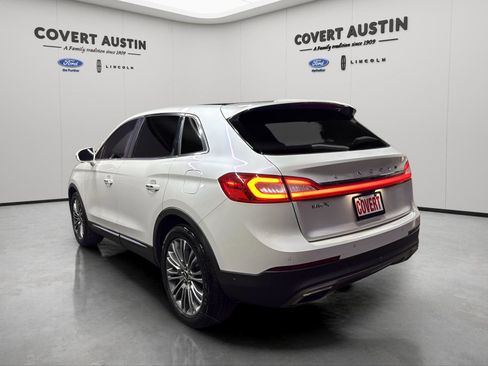 Used 2017 Lincoln MKX Reserve w/ Driver Assistance Package image 3