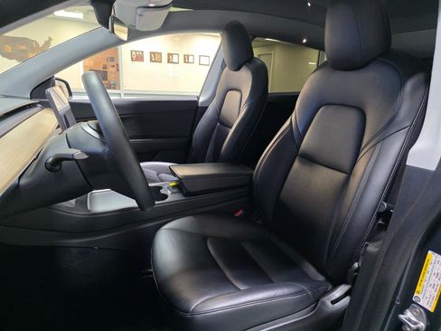 Used 2021 Tesla Model Y Long Range AWD/4WD image 15