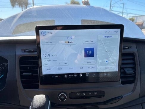 Used 2022 Ford Transit 350 XLT image 17