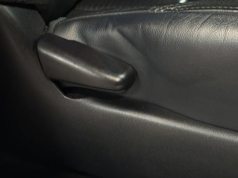 Used 2020 Toyota Tacoma Limited AWD/4WD image 13