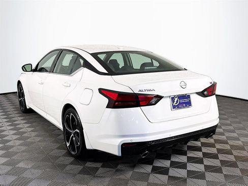 Used 2025 Nissan Altima 2.5 SR image 5