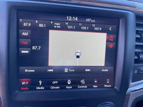 Used 2018 RAM 1500 Laramie w/ Convenience Group image 13