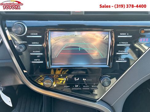 Certified 2018 Toyota Camry SE image 23