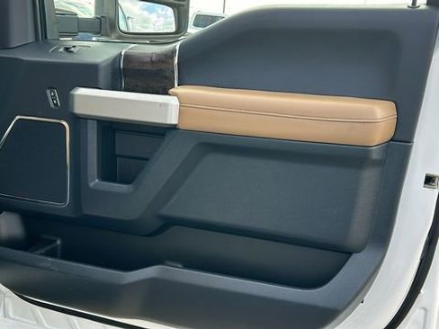 Certified 2022 Ford F250 Lariat w/ Lariat Ultimate Package image 10