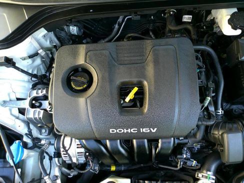 Used 2018 Hyundai Elantra SEL image 28