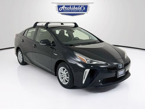 Used 2019 Toyota Prius LE AWD/4WD image 1