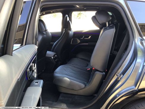 Used 2023 Mercedes-Benz EQS 580 4MATIC SUV image 9
