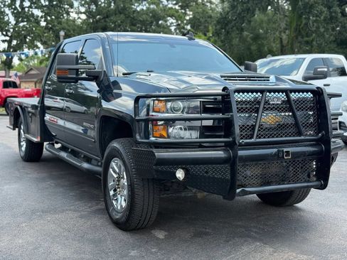 Used 2019 Chevrolet Silverado 3500 LT w/ LT Convenience Package AWD/4WD image 4