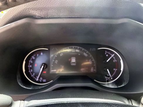 Used 2019 Toyota RAV4 Limited w/ Advanced Technology Package AWD/4WD image 29