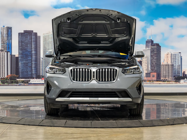 Used 2024 BMW X3 xDrive30i w/ Premium Package AWD/4WD image 4