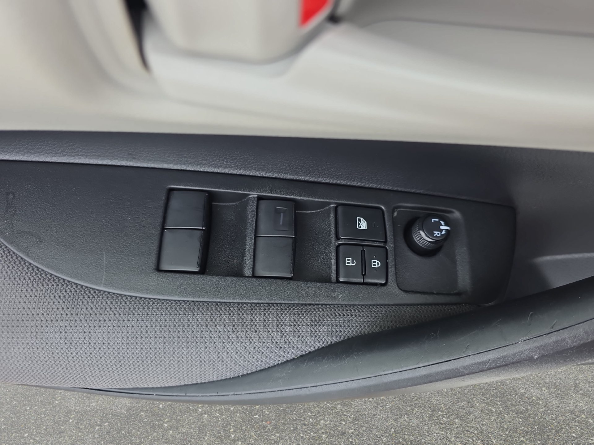 Used 2023 Toyota Corolla LE FWD image 26