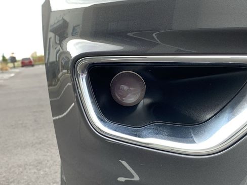 Used 2017 Jeep Grand Cherokee Limited image 10