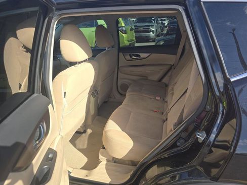 Used 2015 Nissan Rogue SV image 11