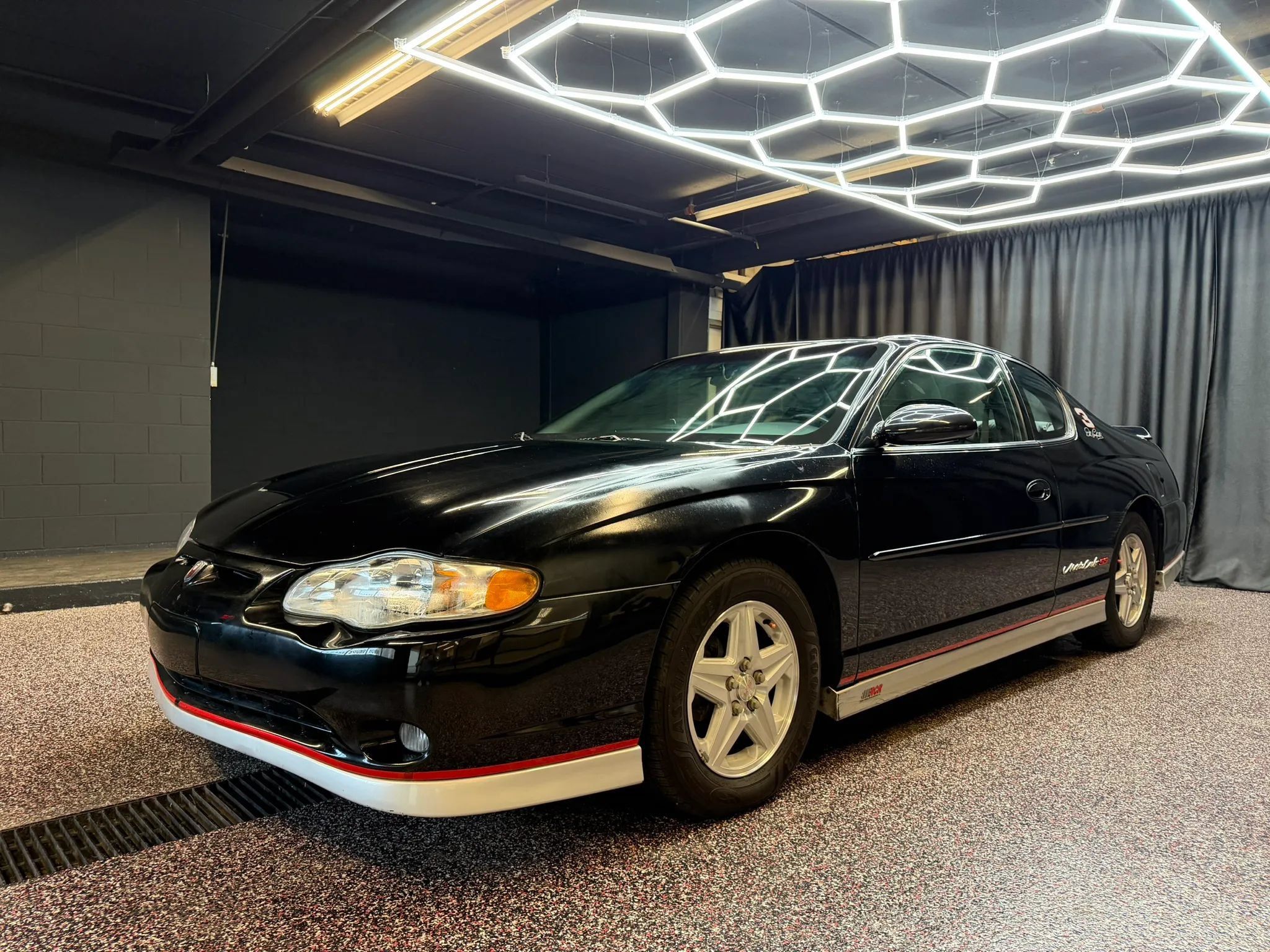 Used 2002 Chevrolet Monte Carlo SS w/ Pace Car Replica Pkg FWD image 4