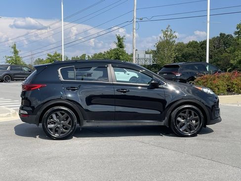 Certified 2022 Kia Sportage Nightfall Edition image 8