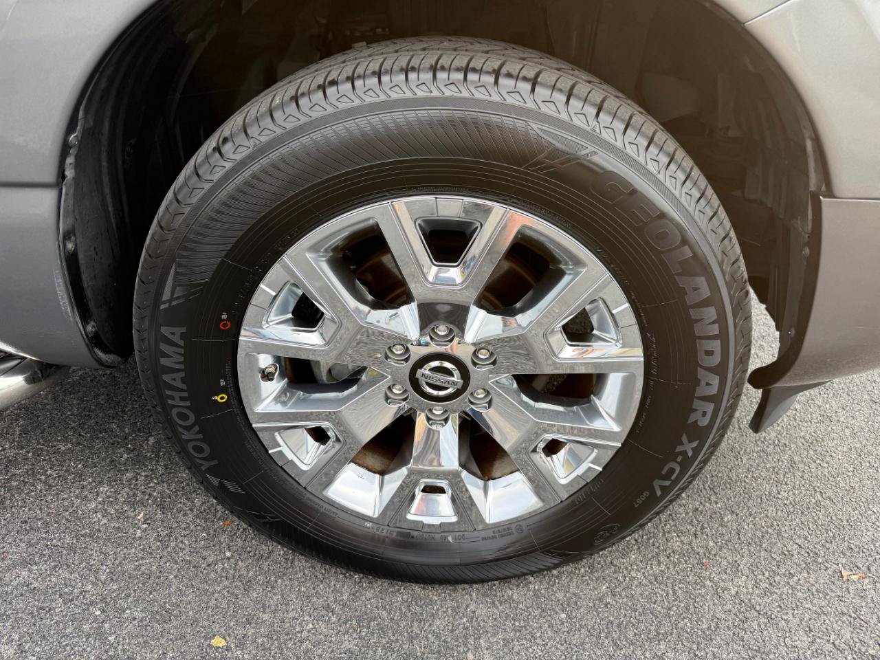 Used 2020 Nissan Titan SV w/ SV Convenience Package AWD/4WD image 16