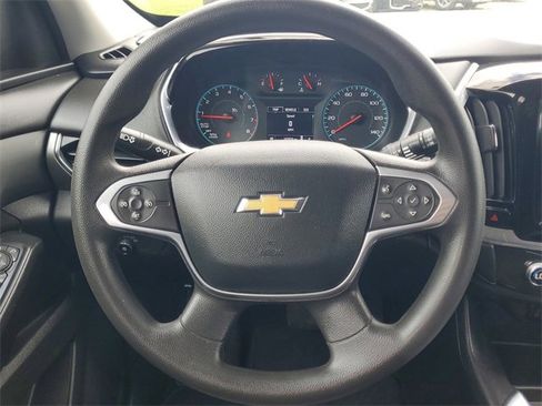 Used 2021 Chevrolet Traverse LS image 27
