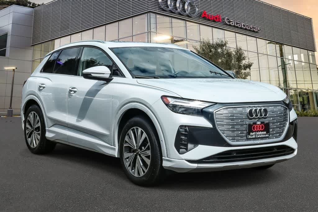 Used 2023 Audi Q4 e-tron Premium Plus RWD image 3