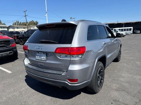 Used 2018 Jeep Grand Cherokee Laredo RWD image 16