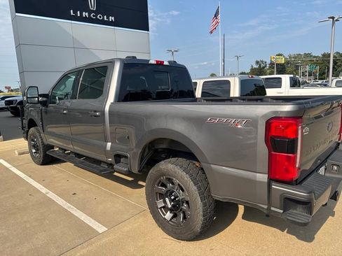 Used 2023 Ford F250 XLT w/ XLT Premium Package AWD/4WD image 6