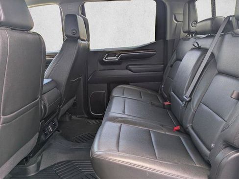 Used 2024 Chevrolet Silverado 1500 LT w/ Z71 Off-Road Package AWD/4WD image 24