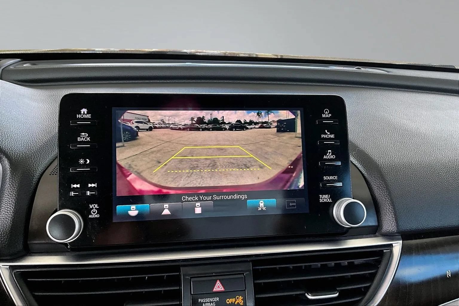 Used 2018 Honda Accord Touring image 13
