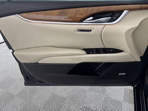 Used 2018 Cadillac XTS Premium Luxury image 10