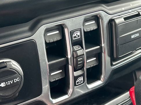 Certified 2022 Jeep Wrangler Unlimited Sport image 34