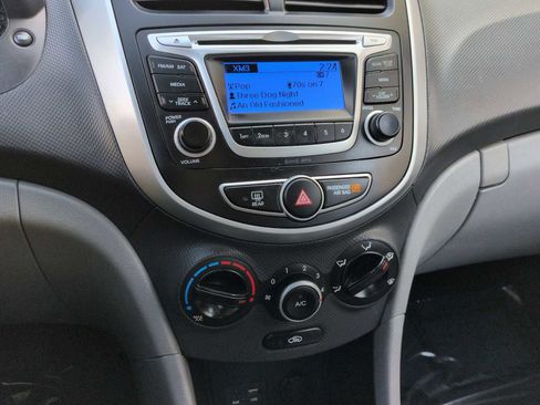 Used 2014 Hyundai Accent GLS image 26
