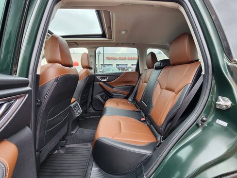 Used 2023 Subaru Forester Touring AWD/4WD image 13