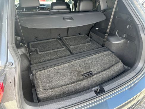 Used 2022 Volkswagen Tiguan SE R-Line image 25