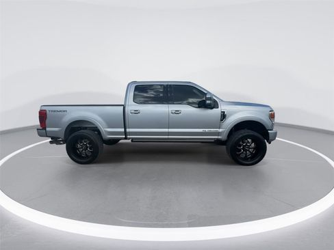 Used 2022 Ford F250 Lariat w/ Tremor Off-Road Package image 9