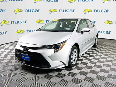Used 2020 Toyota Corolla LE image 3