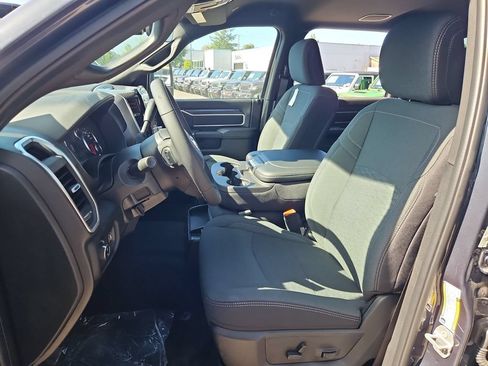 New 2026 RAM 3500 Big Horn AWD/4WD image 12