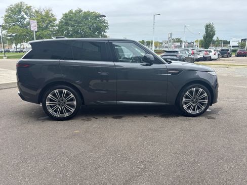 Used 2024 Land Rover Range Rover Sport Dynamic SE AWD/4WD image 5