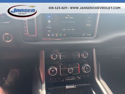Used 2021 GMC Yukon XL Denali w/ Denali Premium Package AWD/4WD image 17