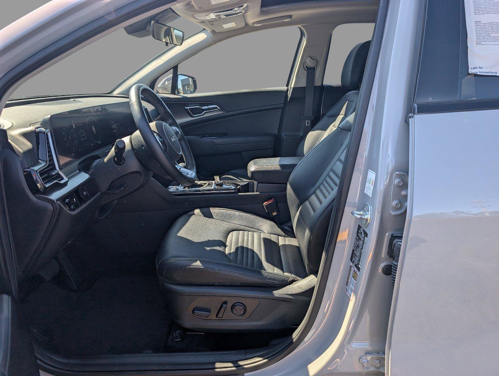Used 2025 Kia Sportage SX FWD image 14